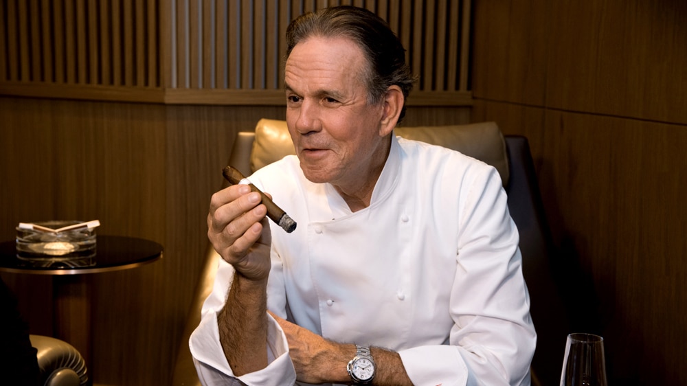 American chef, Thomas Keller, enjoys a Davidoff proving chefs and cigars make for a great smoke.